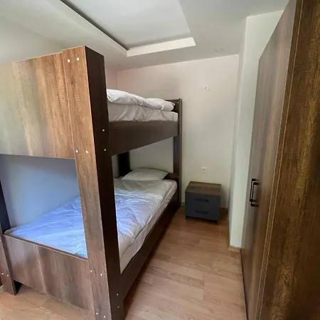 Vega Apart Homestay *